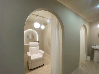 ホワイトアイ 甲府上石田(WHITE EYE)/【山梨/甲府】アイブロウ/眉毛