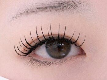 シャイン(Shine)の写真/【完全個室】高濃度束感×LEDエクステ｜50分・80分付け放題で圧倒的なボリュームeyeに◎