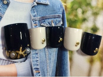 ネイルサロン リリオ(Nail Salon Ririo)/夏パーツフットネイル