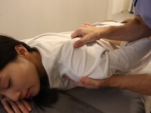 新宿カイロミの雰囲気（歪みを整え、身体の不調、疲労感を改善！腰痛や肩こり等に効果的）