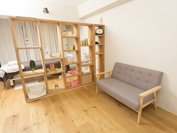 リーム(Re:im)/待合、カウンセリングコーナー