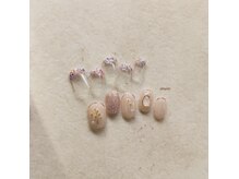 シルニー リム(Silny rim)/アシンメトリーニュアンスネイル