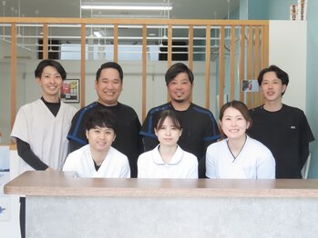 八幡西カラダ接骨院/スタッフが笑顔でお出迎えします