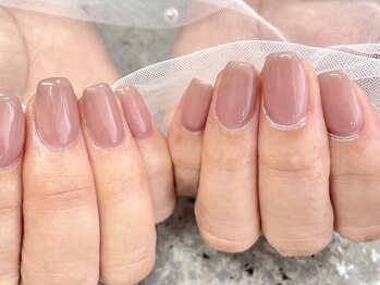 クラム(C.lam)の写真/オフィスに人気なワンカラーは3890円！マグネットやフラッシュで指先を彩る贅沢な時間を♪