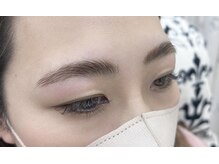 スリー(THREE)/ハリウッドブロウリフト