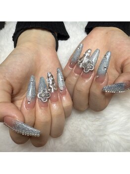 リサ(Risa)/フラッシュネイルつけ放題