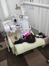 セルフダック 京都長岡京店/ホワイトニング照射の様子