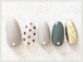 ムーネイル(mou nail)/くすみ×ドット