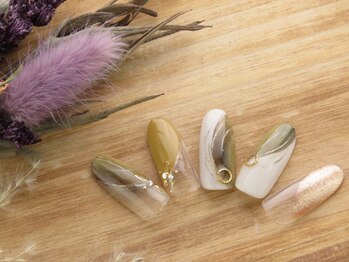 イーストネイル(East nail)/おすすめくすみカラーアート♪