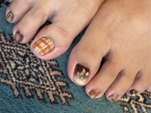 バーディーズネイルストア(BIRDIES NAIL STORE)の雰囲気（フットネイルで足元から秋カラーを楽しみましょう♪）