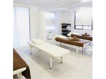 癒し処 樂やRAKUYAの雰囲気(清潔感のある空間を作りました。夜22時まで営業しております)