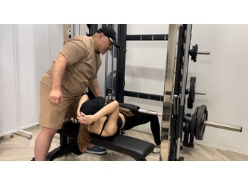 ジムニキサロン(GYM Niki Salon)/美尻のトレーニング！