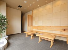 ムー 上新庄店(MUU)/日当たりのいい待合スペース♪