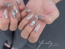 ユーティーネイル(Youty Nail)/グレージュキラキラデザイン