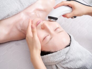 ミーナヴェル(Mi-Nabelle)の写真/【オーラルフェイスストレッチ】リフトアップし、透明感のある素肌美人へ♪美肌ケアはプロにお任せ◎