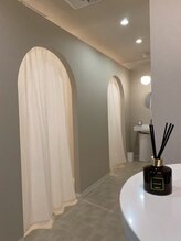 ホワイトアイ 甲府上石田(WHITE EYE)/【山梨/甲府】アイブロウ/眉毛