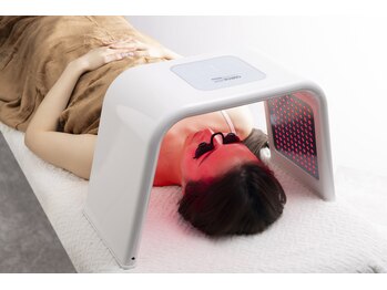 サロンアズ(salon AZU)/韓国最新LEDライト★オメガPDT