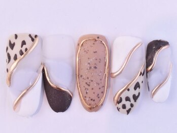 フォア ネイル(FOI NAIL)/