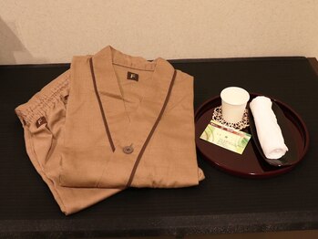 頭ほぐし 寝頭子 堺東店/お着替え(アロマ・スパ用)