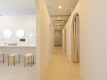 ロレインブロウ 枚方店/店内