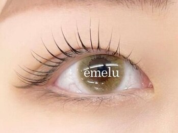 エメル アイラッシュ(emelu eyelash)の写真/豊富なメニュー数でお悩みに合わせたご提案が◎整えられた眉、ぱっちりセパレートされたまつ毛が叶います★