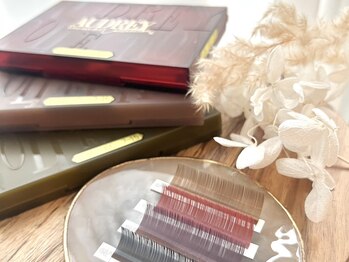 チェリッシュ 博多(CHERISH)の写真/【全メニュー+￥500でカラーエクステ変更可】カラー種類豊富にご用意!お客様の雰囲気にうデザインをご提案!