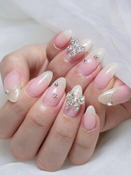 ネイルミー(NAIL ME.)の写真/【パーソナルカラー×ネイル】映えカラーをご提案！デートなどにも♪大人女性のための完全個室貸切サロン。