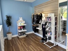 クラブピラティス 江坂スタジオ(CLUB PILATES)の雰囲気（アメリカ発の豊富なアパレル取り揃えてます！）