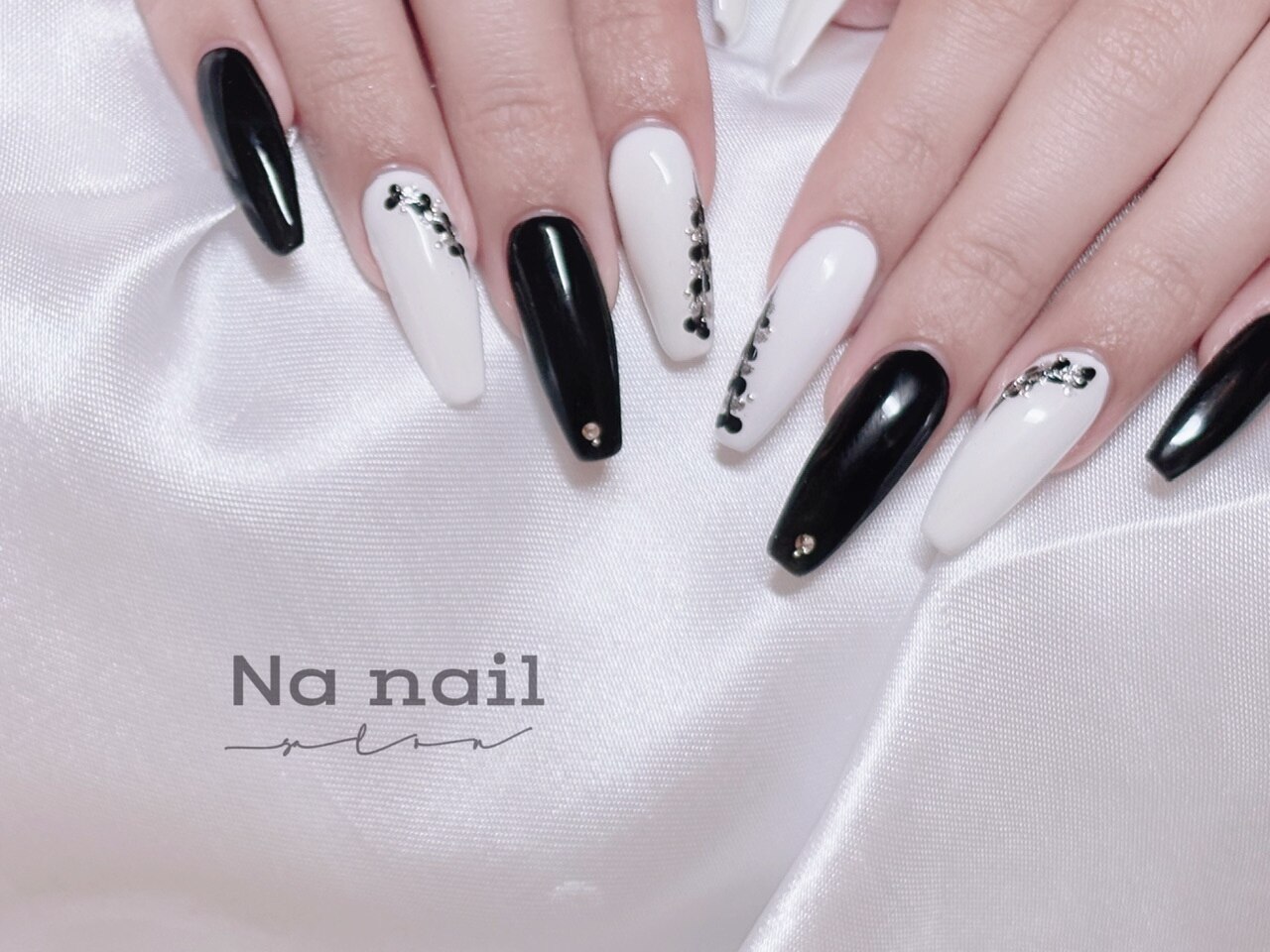 2026年春トレンド】ホワイト ワンカラーのネイルデザイン集｜人気順