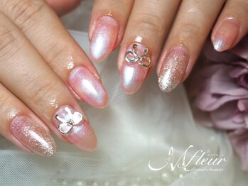 エムフルール(M fleur)の写真/一味違うシンプルネイル♪フィルインで爪を痛めにくくモチの良さ◎爪へのダメージが気になる方へも☆