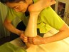 首・肩こりほぐし（腰でもOK)し＆ふくらはぎのオイルマッサージ60分6300