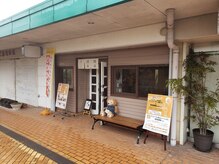 喫茶店風の玄関てす。