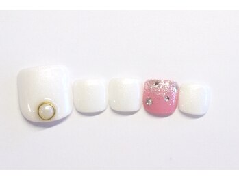 ネイルサロン アテナ(Athena)/200種類から選べるデザイン