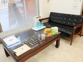 本郷駅前整体 アマ/~待合スペース~