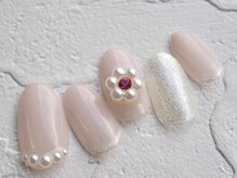 カトルナフ(quatre fois neuf)/乳白色ピンクのお花ネイル