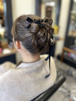 ジーニー(GeeNY)/時間外ヘアセット要相談