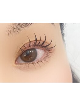 ナチュラル上品な目元にしたい