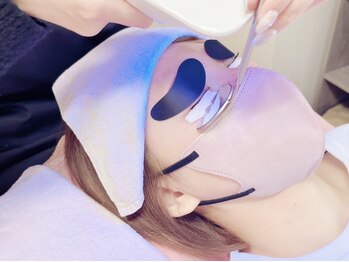 アネラ 柏(Anela)の写真/業界初！特許取得の「LCOAT」コーティング剤をLEDで硬化！まつげパーマにも対応！持続力1.8倍＜柏＞
