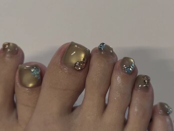 マノン 北堀江(Manon)の写真/美しい足元で自信UP！丁寧なケア＆モチの良さに自信あり♪お仕事柄ハンドネイルができない方にもオススメ◎