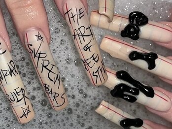 ネイルスタジオイー(nailstudio E)の写真/痛ネイル・推しネイル大歓迎☆自分好みのゴテゴテネイルを一緒に作りましょう♪[心斎橋]
