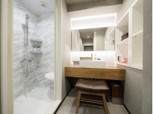 マンツーマンパーソナルジム　toyou...GYM調布店の雰囲気（高級感あふれる内装★[バストアップ/フィットネスも人気◎]）