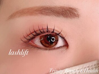 トリニティ ビューティーアンドヘルス(Trinity Beauty&Health)/まつげパーマ ラッシュリフト