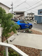 整体家 心/駐車場が一台あります。