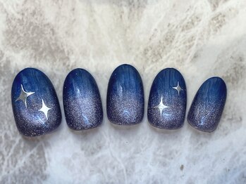 夜空のようなギャラクシーネイル