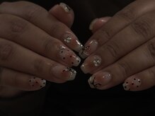 レアース(Lea's)/kaede担当 チークネイル、ドット