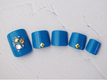 シックネイル(CHIC nail)/フットケアカラー(単色)¥6480~