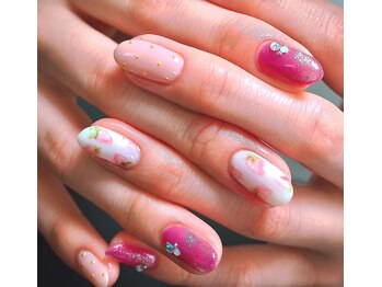 プールヴー☆オングル/いちごネイル