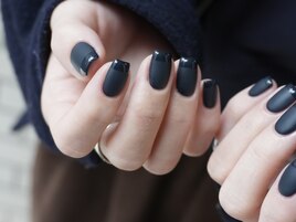 ネイビーフレンチネイル