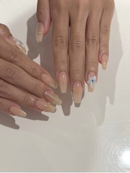 ムーイ 外苑前(mooi.)/flower × onecolor