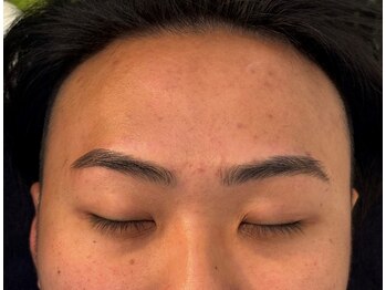 マハロ ヌイ(MAHALO NUI)の写真/【眉・まつ毛の同時施術◎】眉の形が決まらないとお悩みの方要必見！お顔の印象を左右する眉毛をプロが提案